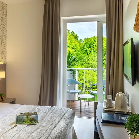 Renania Ξενοδοχείο Μπιμπιόνε